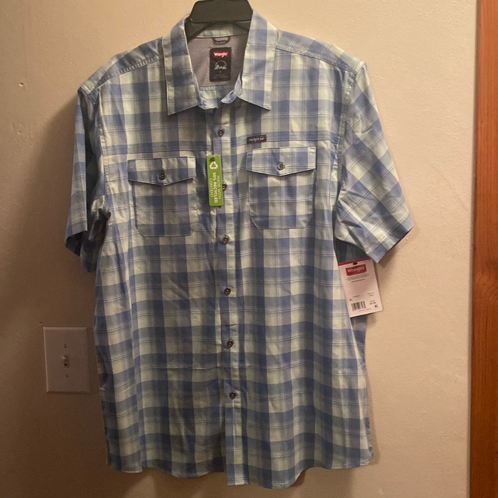 NWT Men’s Outdoor Short Sleeve Utility